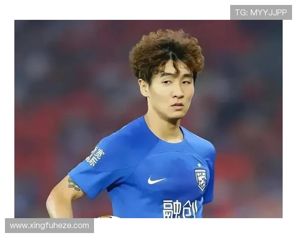 成都足球队战术创新引领潮流助力球队实现新高峰